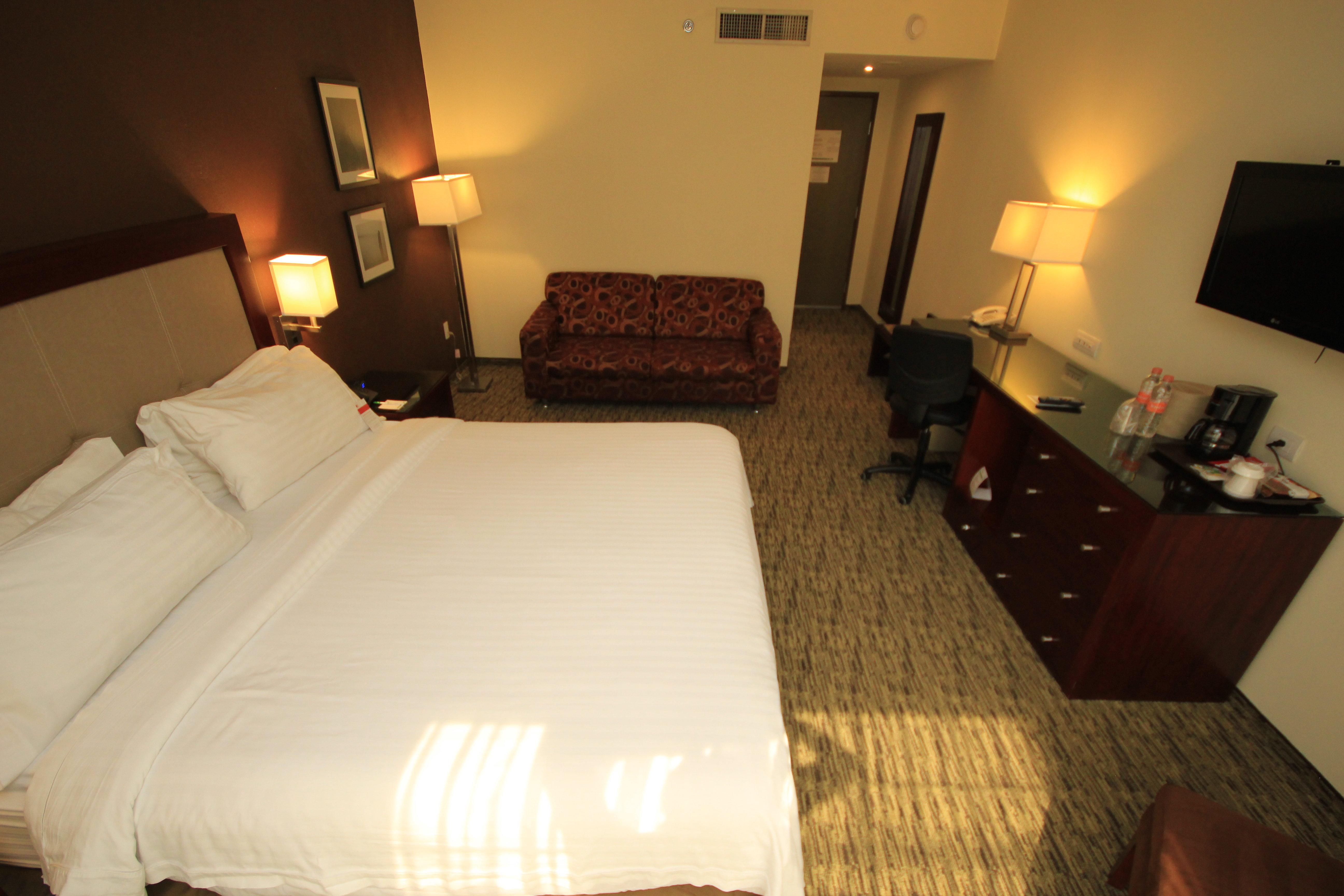 Holiday Inn Leon By Ihg Exterior photo