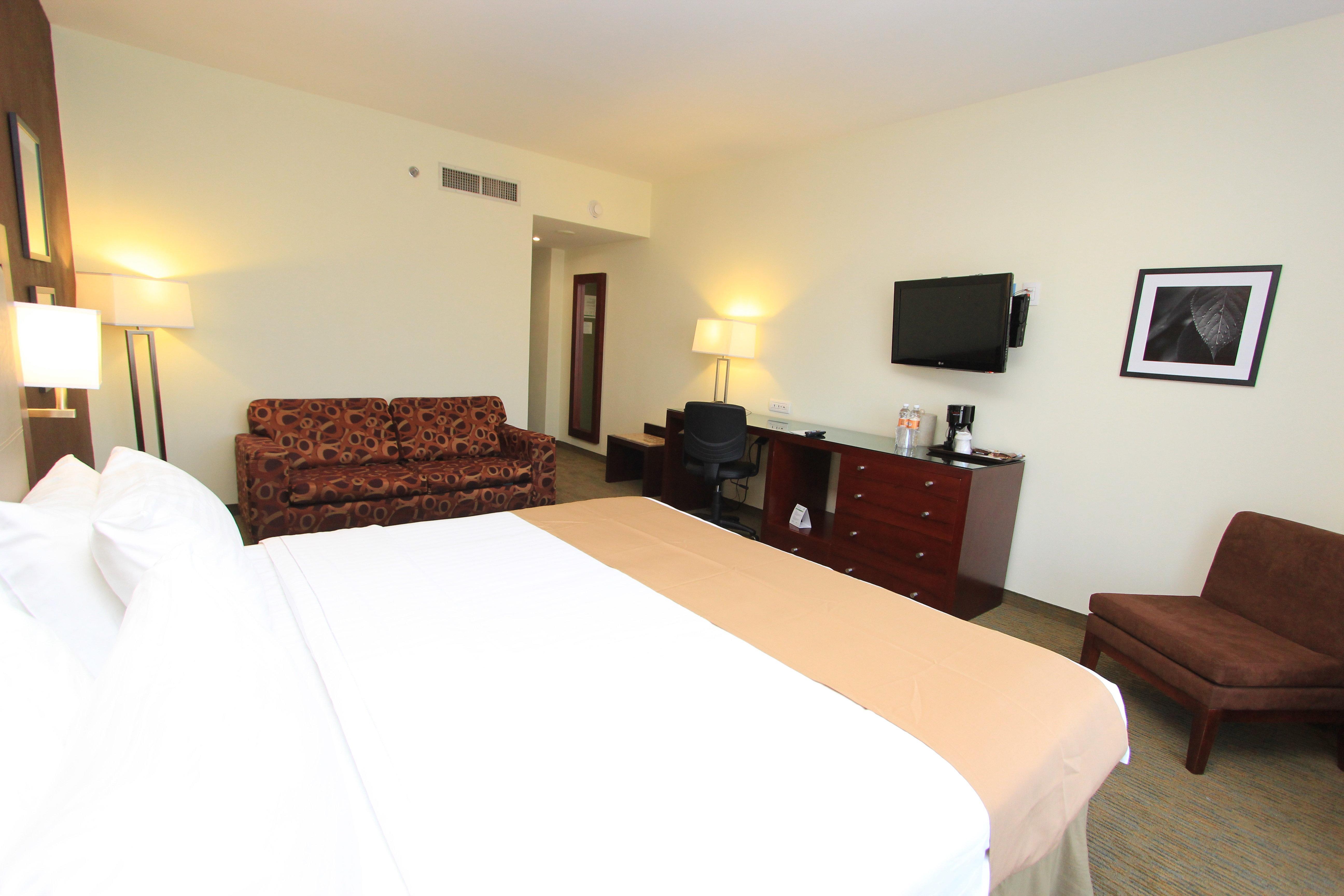Holiday Inn Leon By Ihg Exterior photo