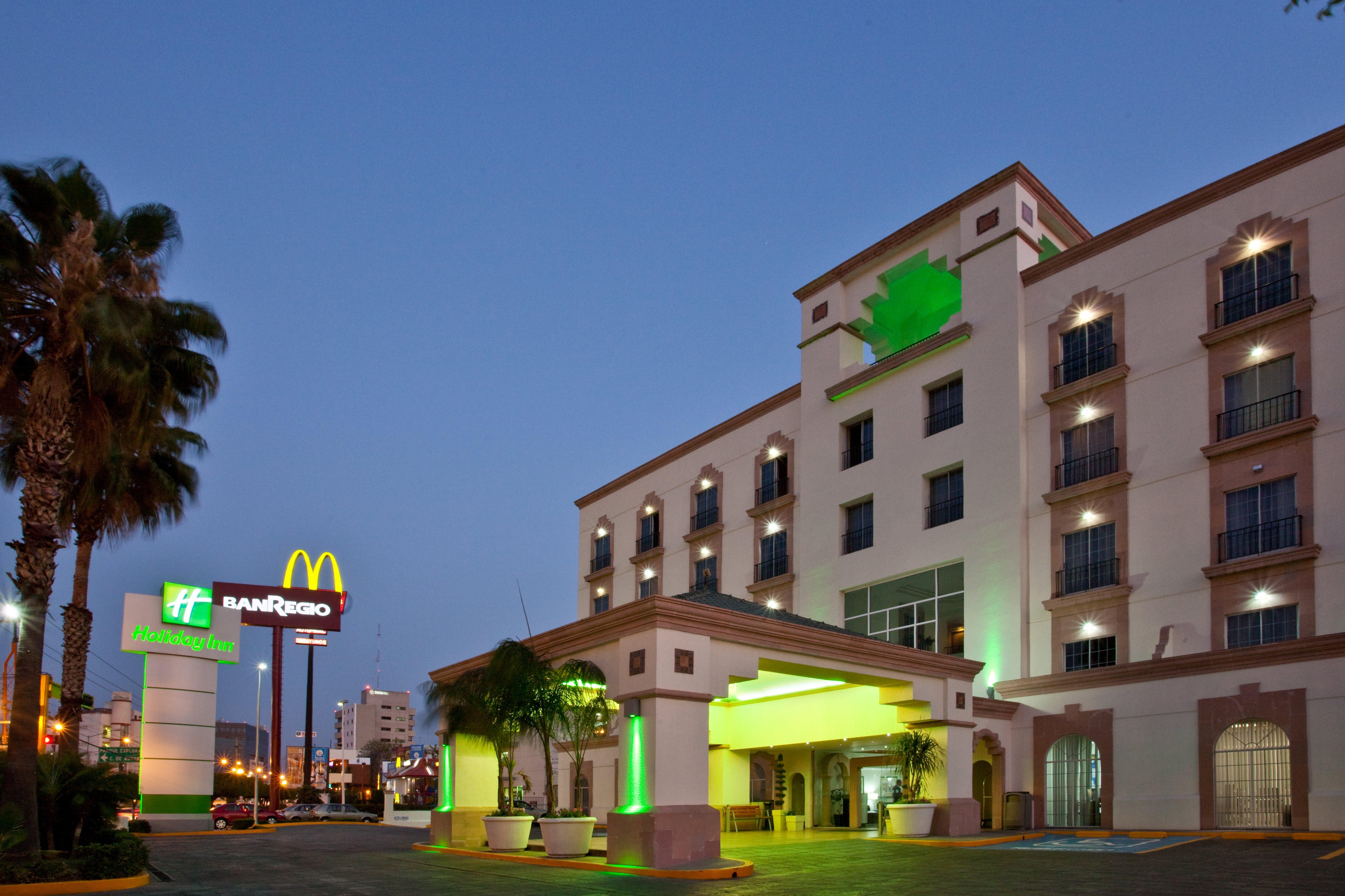 Holiday Inn Leon By Ihg Exterior photo