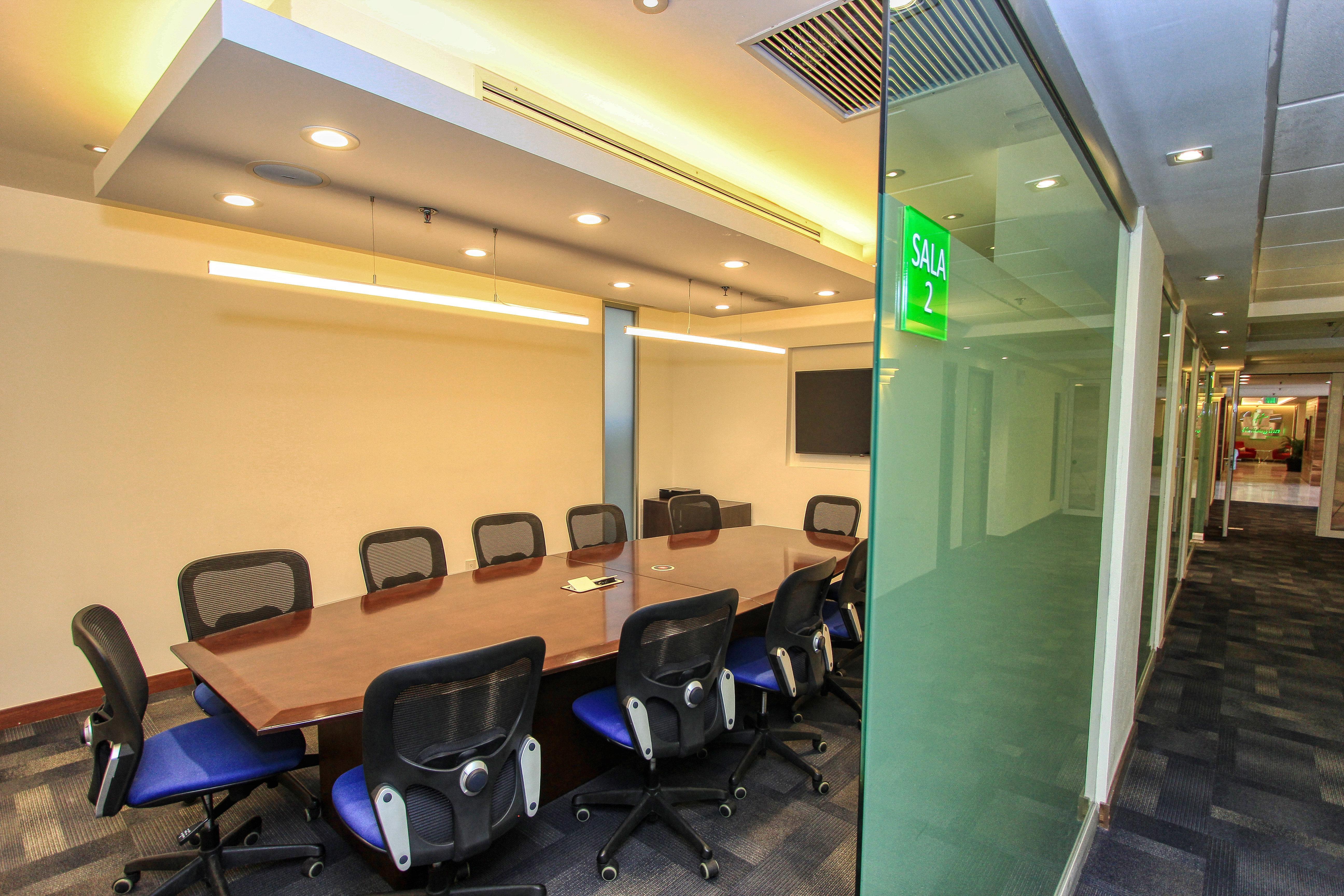 Holiday Inn Leon By Ihg Exterior photo