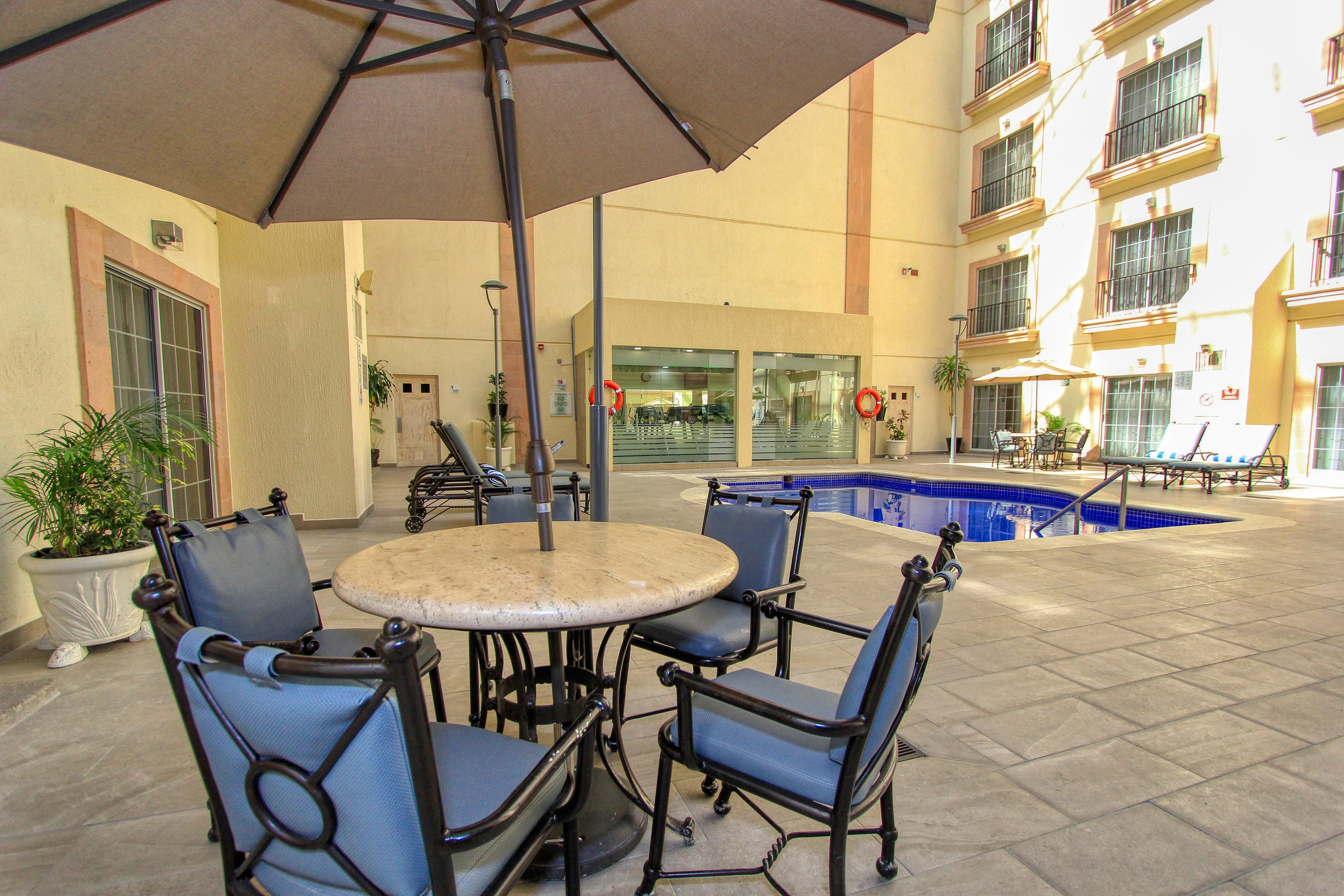 Holiday Inn Leon By Ihg Exterior photo