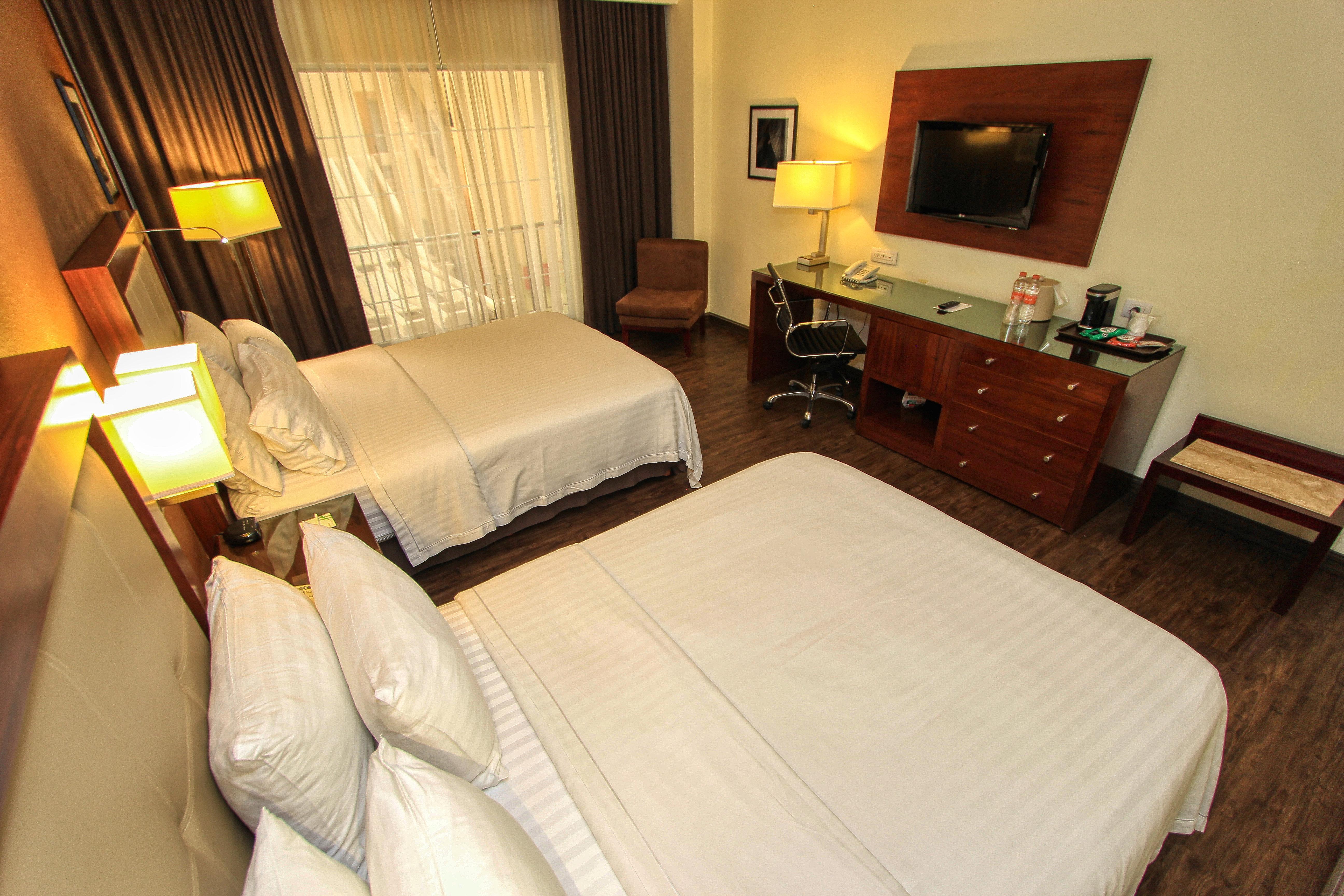 Holiday Inn Leon By Ihg Exterior photo