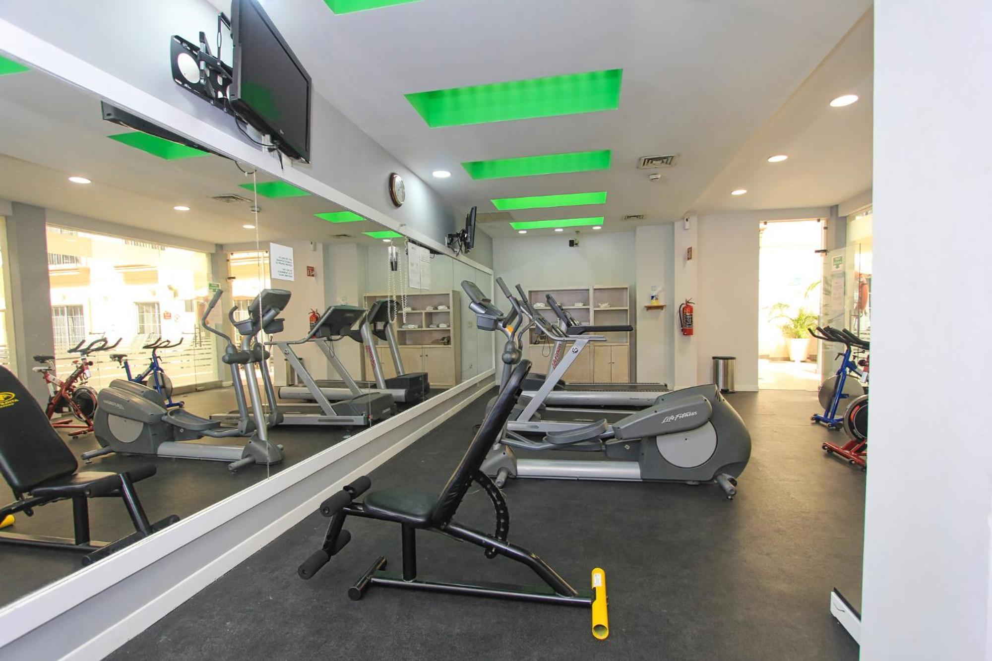 Holiday Inn Leon By Ihg Exterior photo